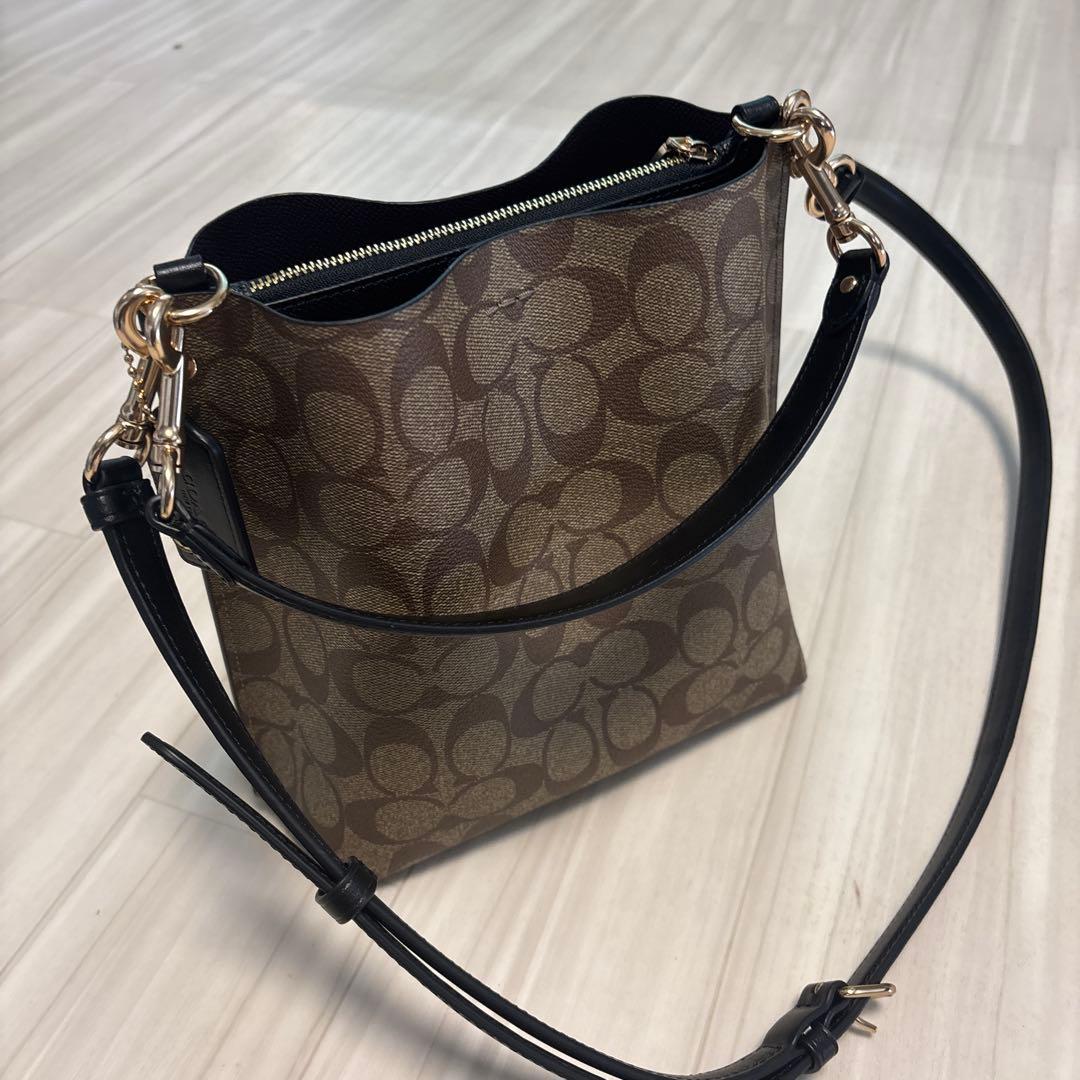 コーチ モノグラム柄 バッグ 中型