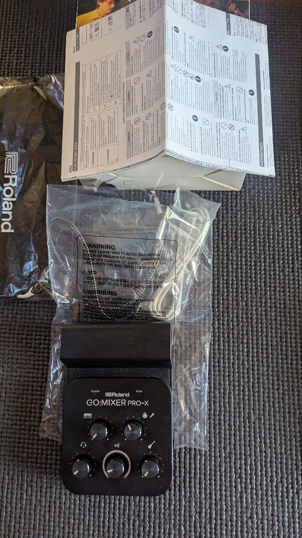 Roland GO-MIXER PRO-X 本体と付属品