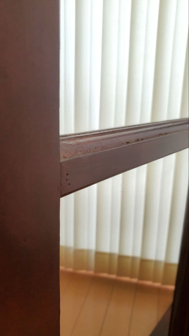 ダークブラウン フレーム付き壁掛け鏡 大きめ