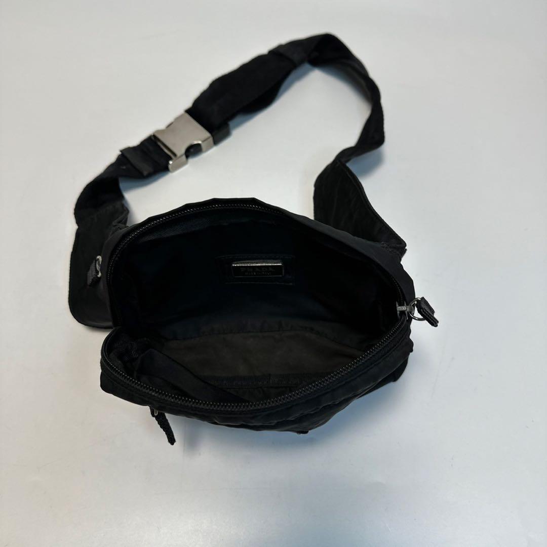 l16 プラダ 三角ロゴ　ナイロン　ブラック　ウエストポーチ　ボディバッグ.
