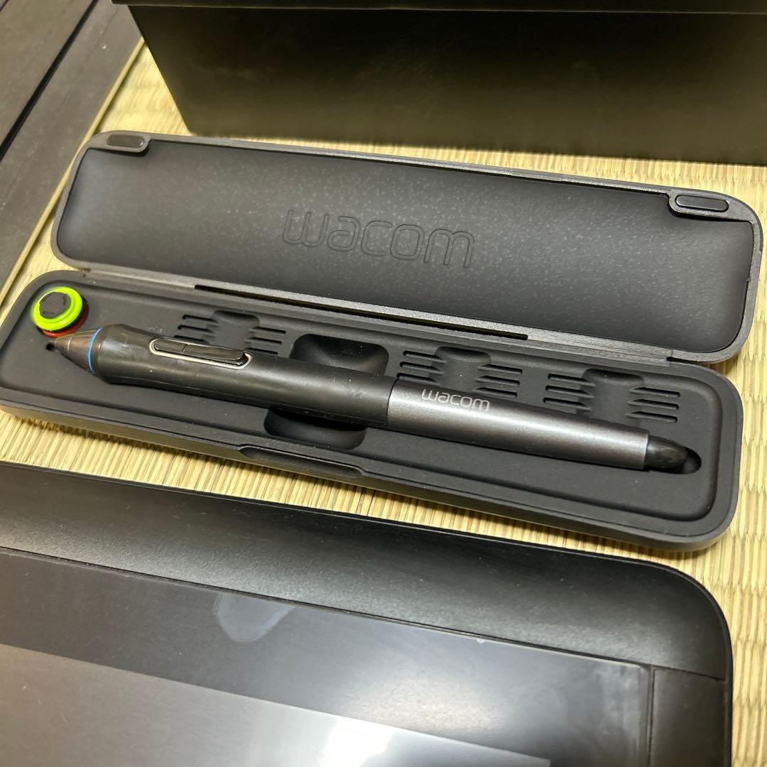 【箱付完品】Wacom Cintiq 13HD 液晶ペンタブレット【動作確認済】