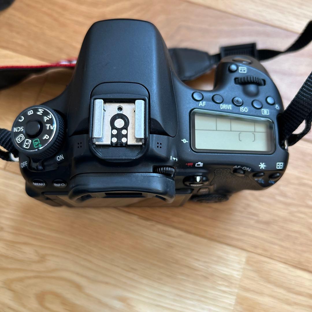 【まとめ売り】　Canon一眼レフeos 70D