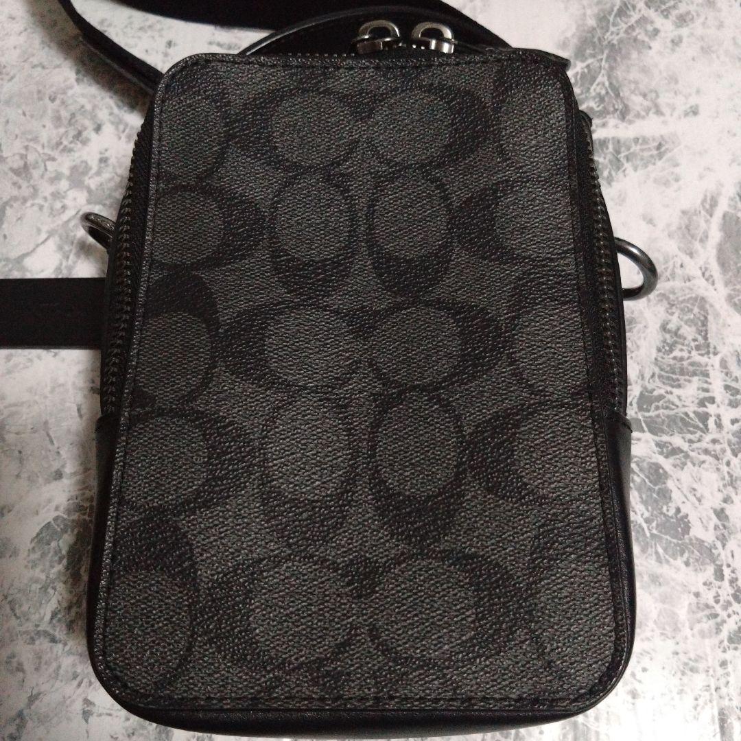 Coach ブラックレザー ボディーバッグ