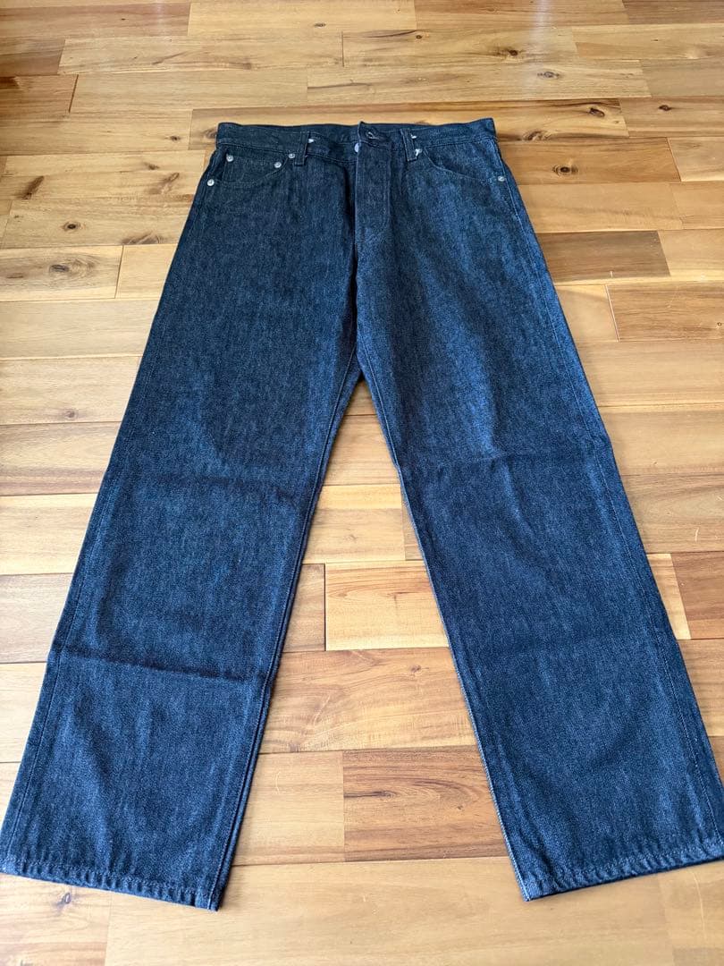 Jeanik × BEAMS F / 別注ブラックデニムジーンズ