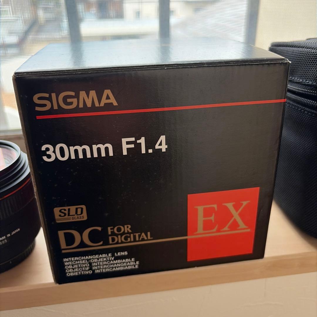T*A様 SIGMA 30mm F1.4 単焦点レンズ　美品