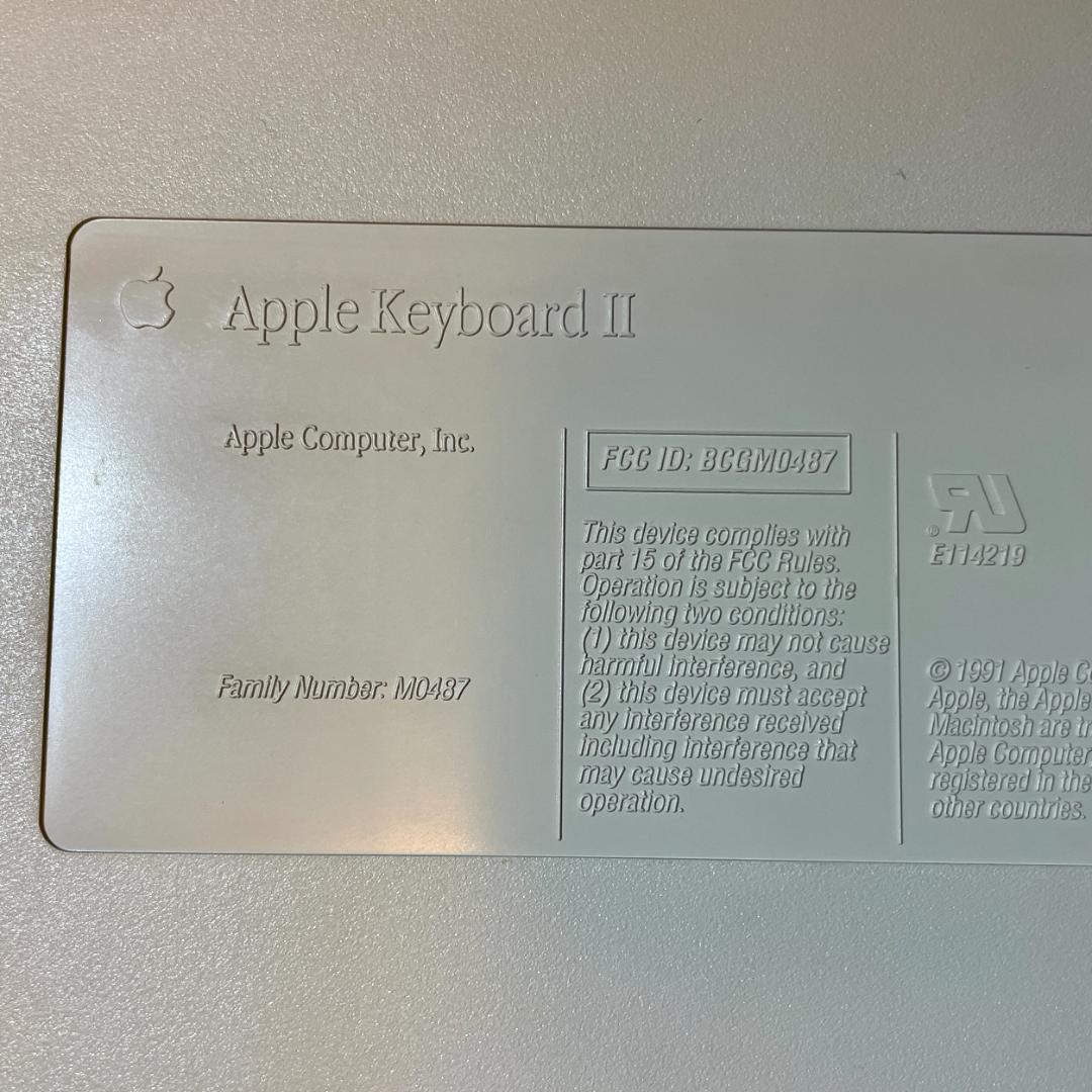 Macintosh Performa 630 1994年製　起動します
