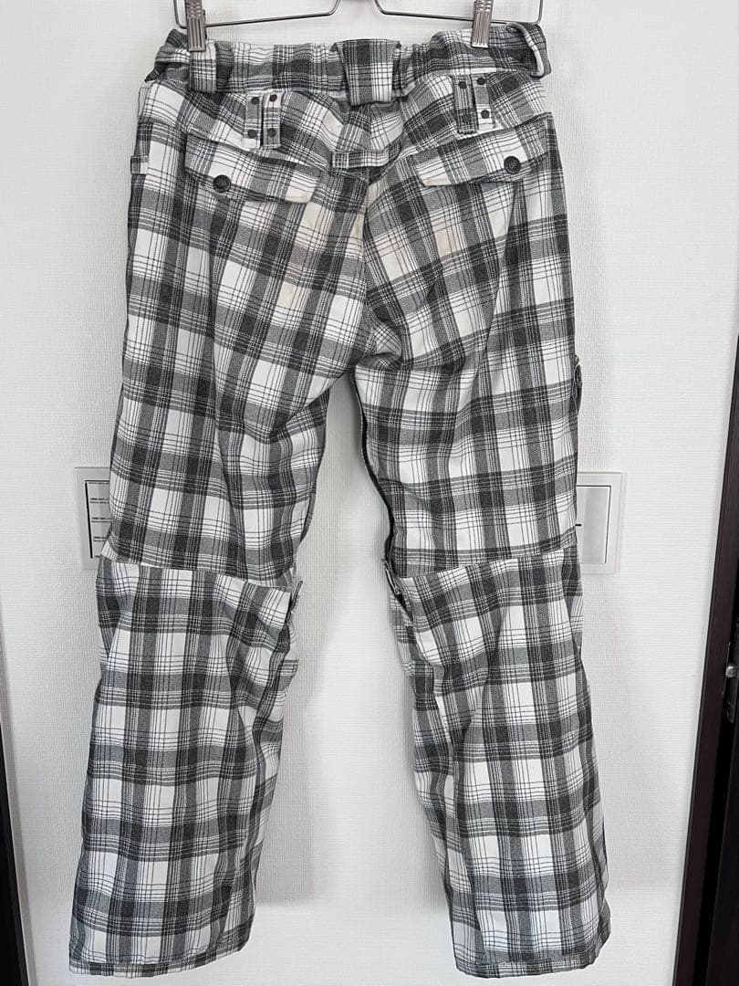 686 six eight six スノーボードウェア　スキーウェア　パンツ　S