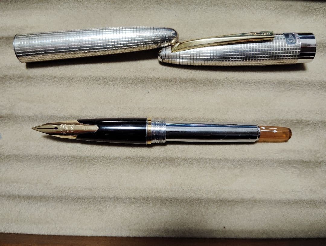 希少 パイロット万年筆 エリート シルバーン 格子 細字 (初期型/吸入式)