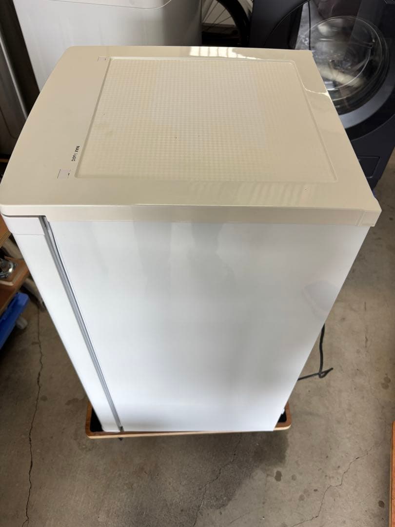 2021年製■アイリスオーヤマ 冷凍庫 60L IUSD-6B-W