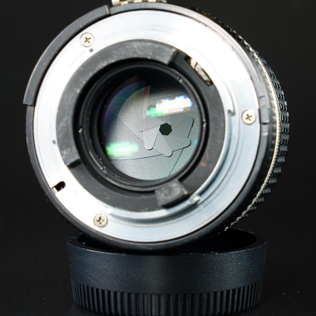 【極美品】動作◎ ニコン Ai Nikkor 85mm F2 745