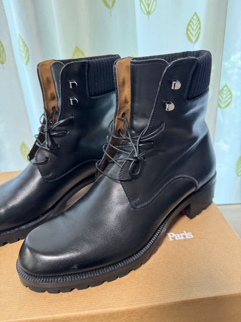 Christian Louboutin ブラックブーツ