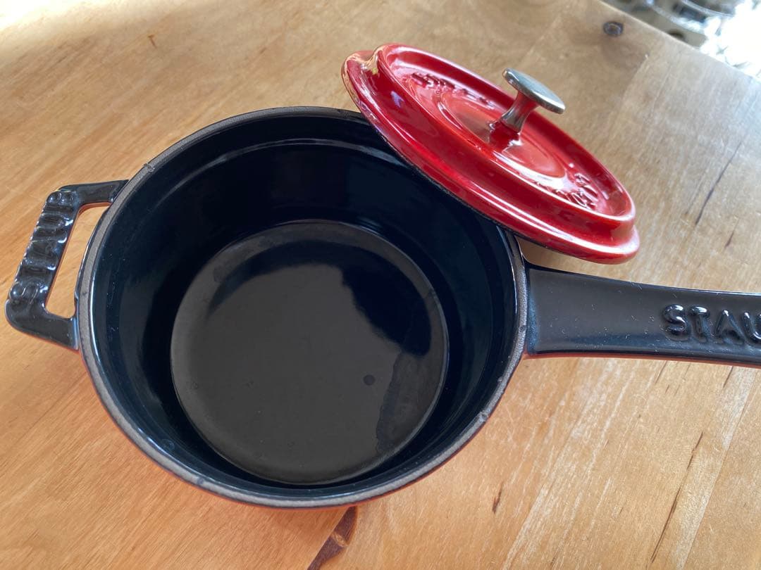 staub ストウブ　ソースパン　10センチ　赤　レッド