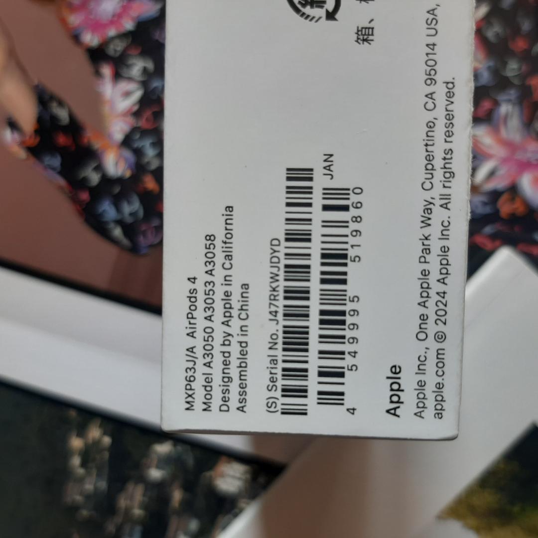 ％ Apple AirPods 4 エアポッズ 第4世代 アップル