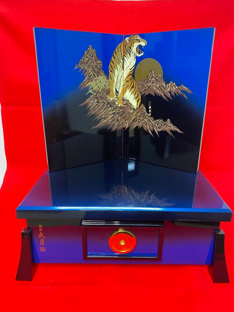 上杉謙信　東京久月　五月人形　家紋付き兜飾り収納セット・シルバー兜・天空シリーズ