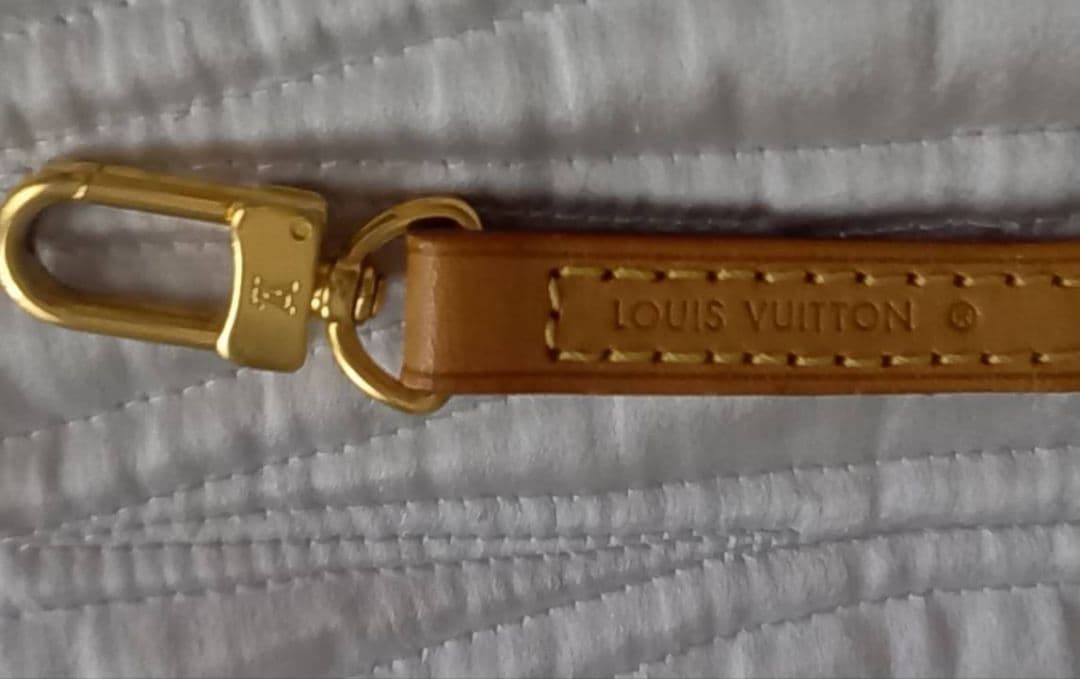 LOUIS VUITTONショルダーストラップ