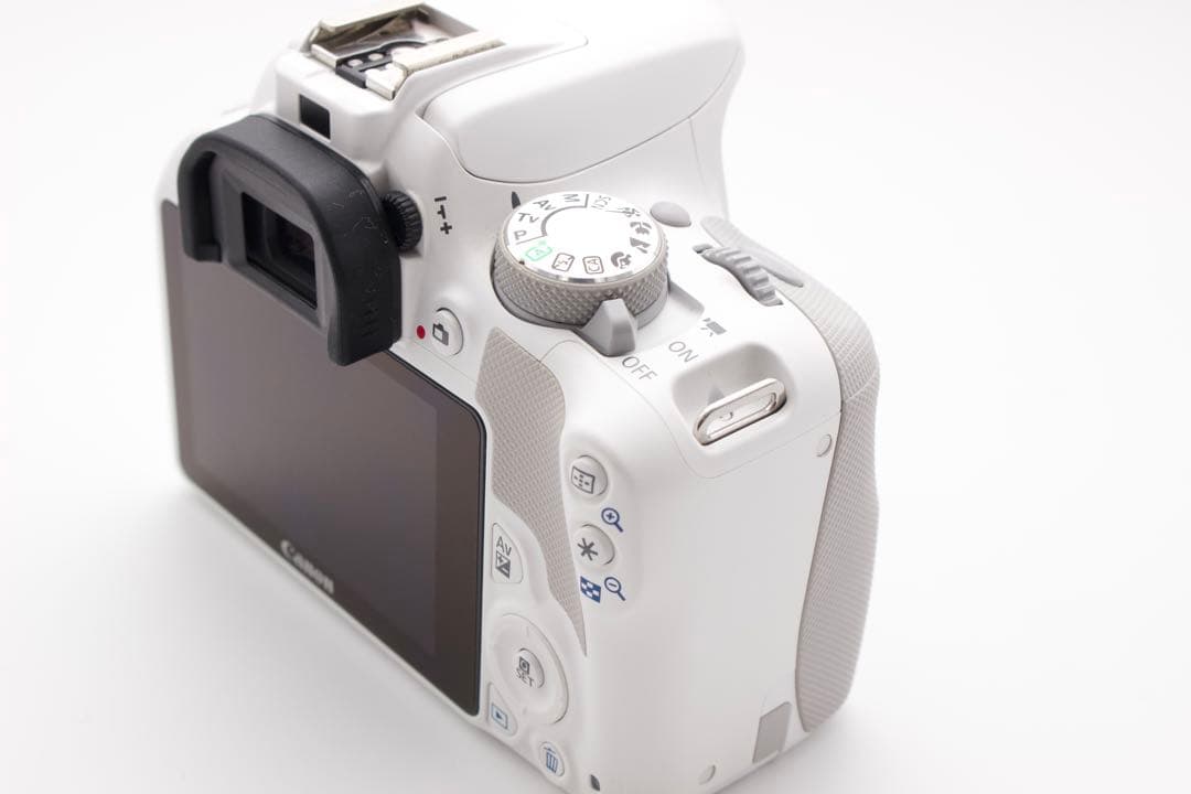 Canon EOS Kiss X7 ホワイトボディ　スマホに送れる一眼レフ　美品