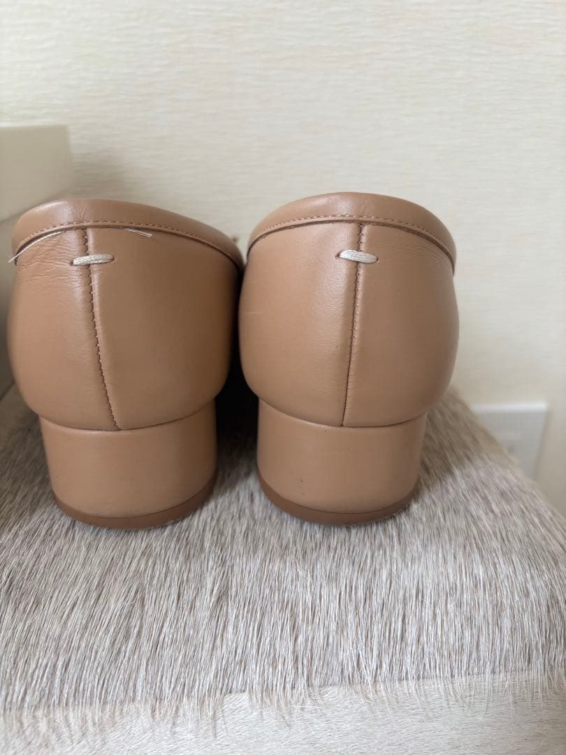 メゾンマルジェラ 足袋パンプス