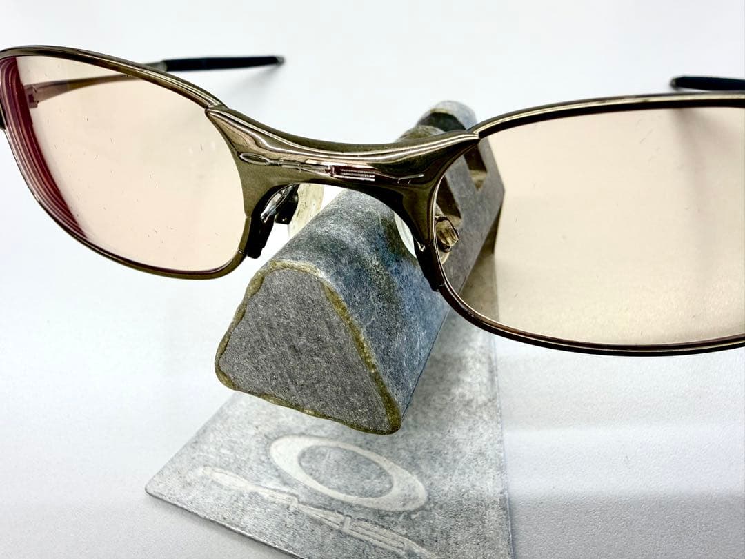 Oakley オプサルミック　スクエアワイヤー　ガンメタ