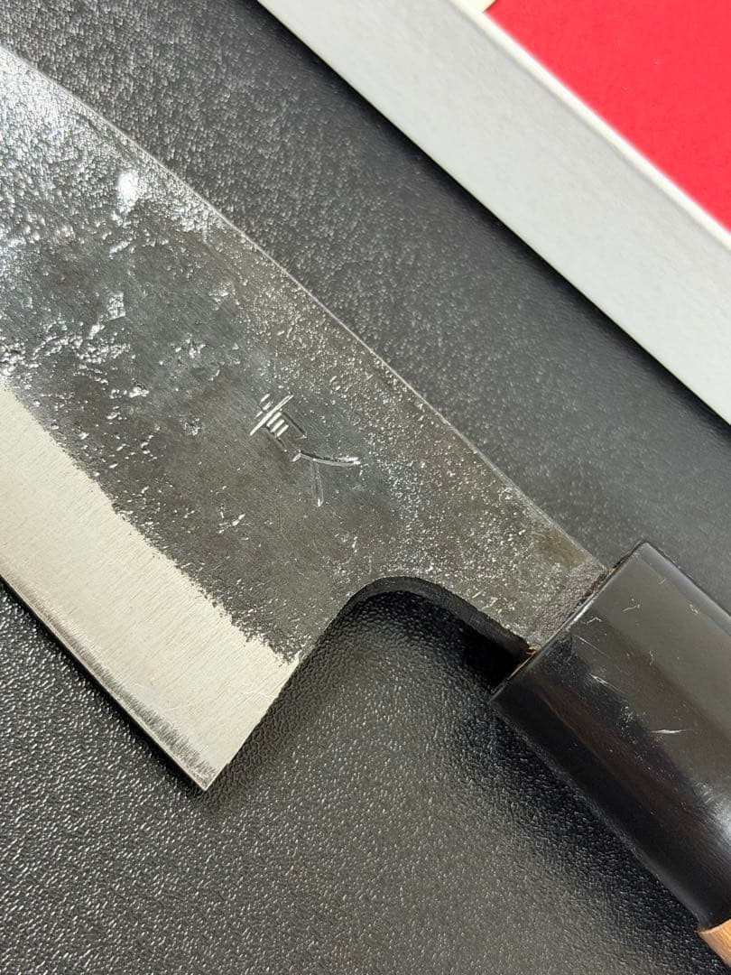 徳蔵刃物 / 黒打ち小出刃包丁 105mm 両刃 青紙2号 胡桃 土佐包丁