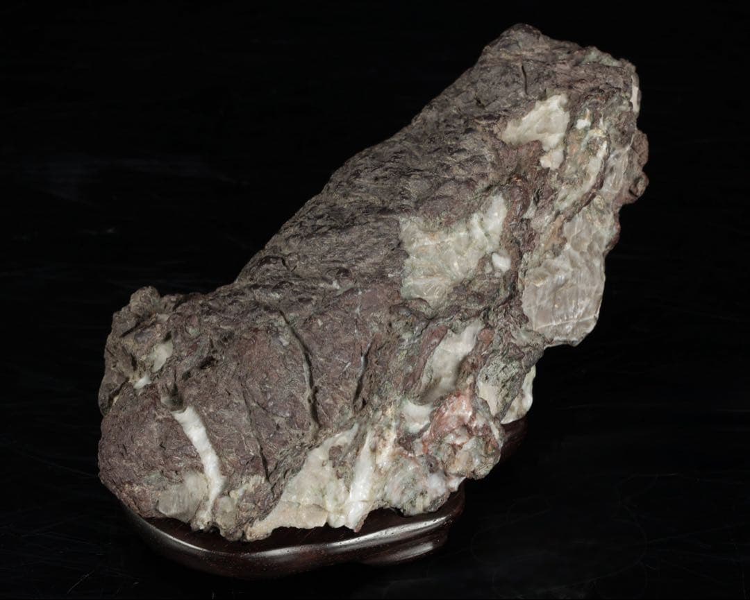 貴船石 蛙石 台座 箱付 642g カエル水石 鑑賞石 京石 天然石 飾石 美石