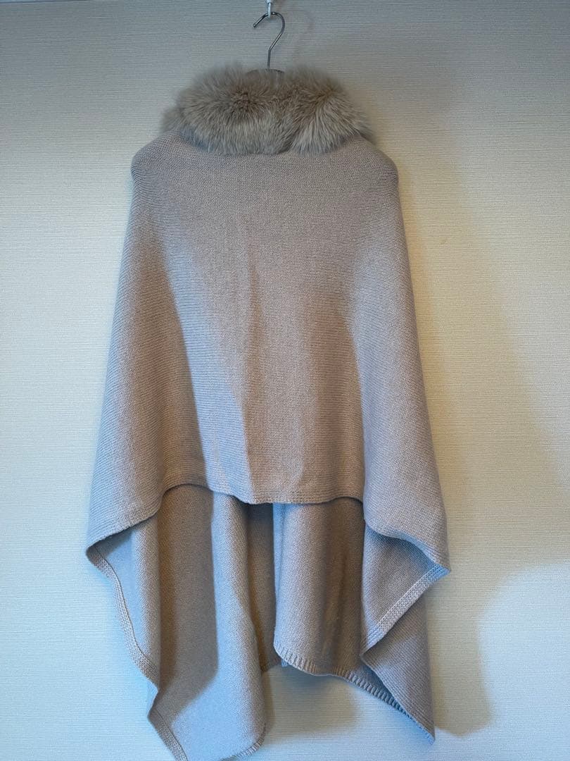 【美品】GIOVI/BEAMS フォックスファー　ポンチョ　アイボリー