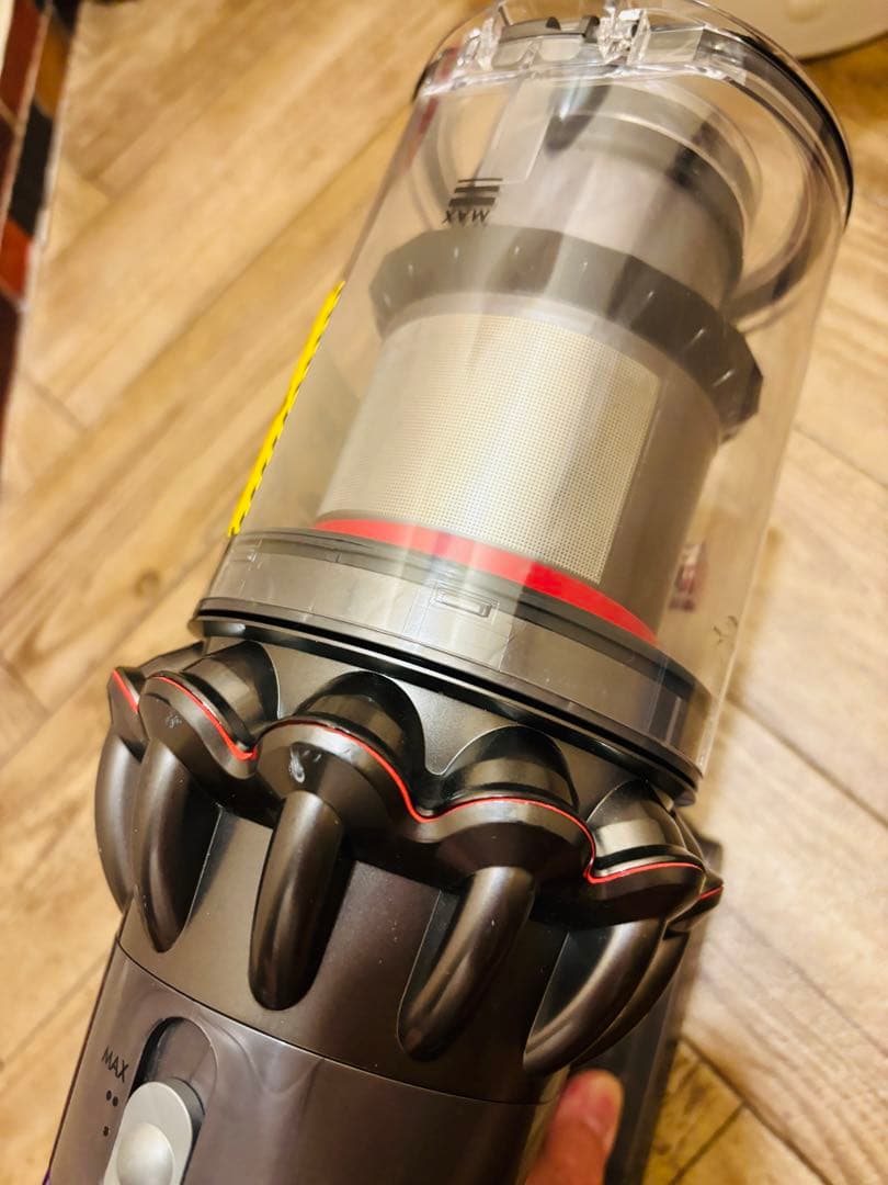 ダイソン V10 SV12 本体のみ　バッテリーなし