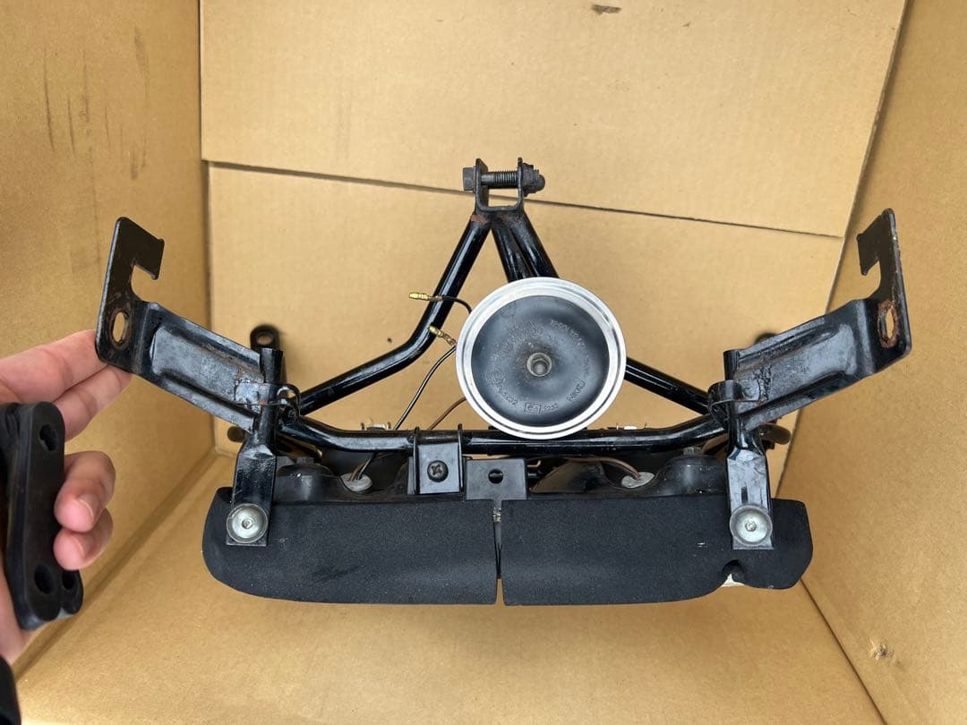 SUZUKI GSX-R1100 GV73A（L？）カウルステー、ライト