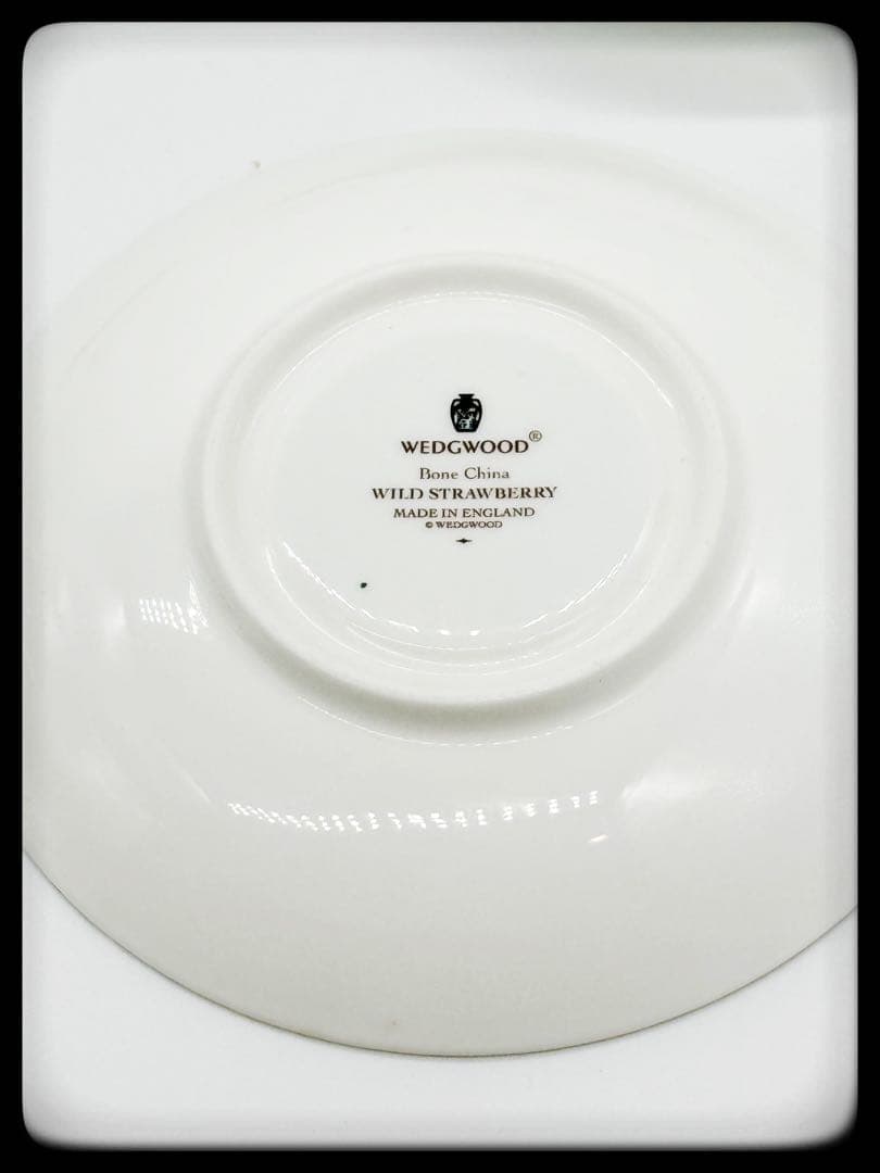 [目玉商品] ストロベリー柄 食器セット 13点セット。
