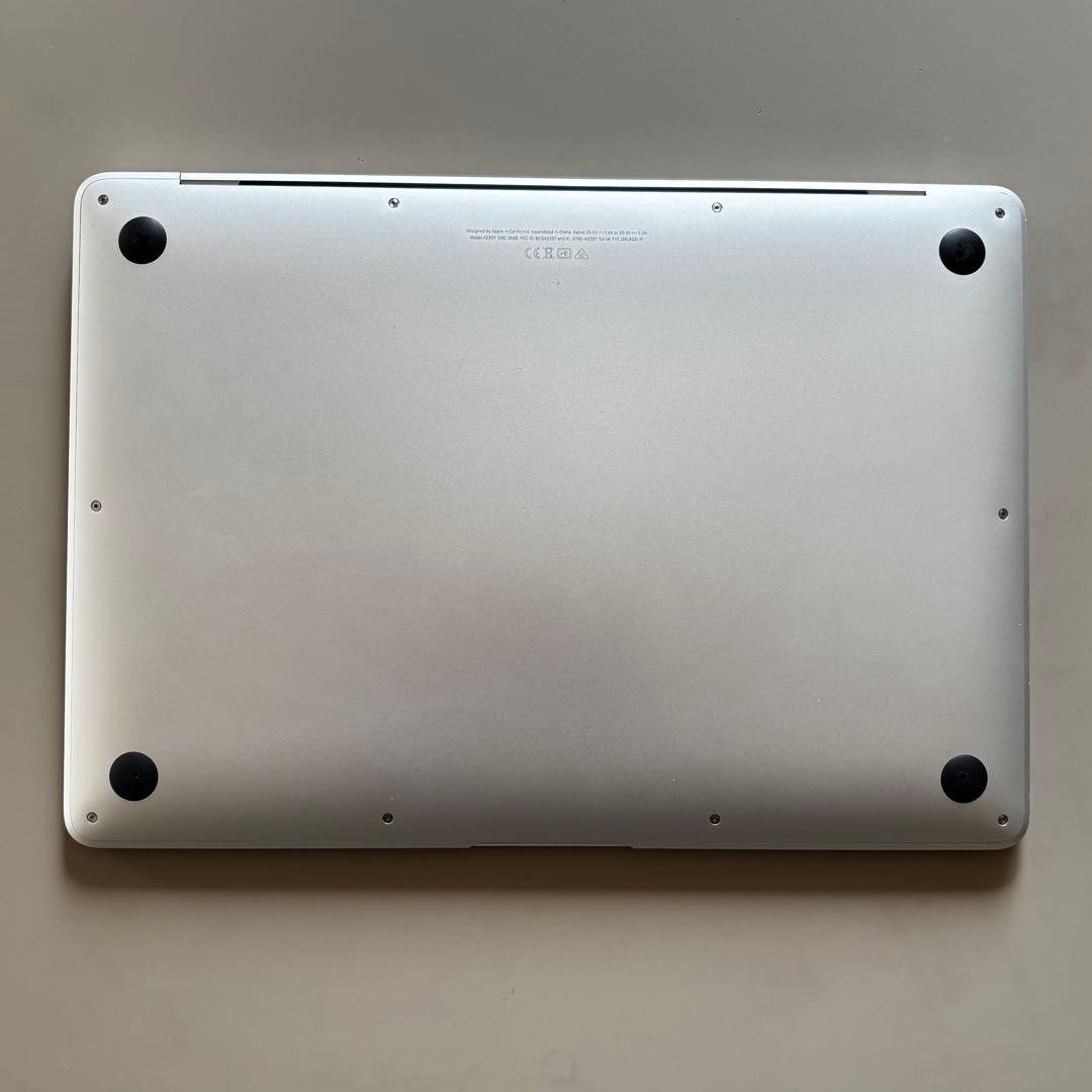 MacBook Air M1 メモリ8GB / 512GB