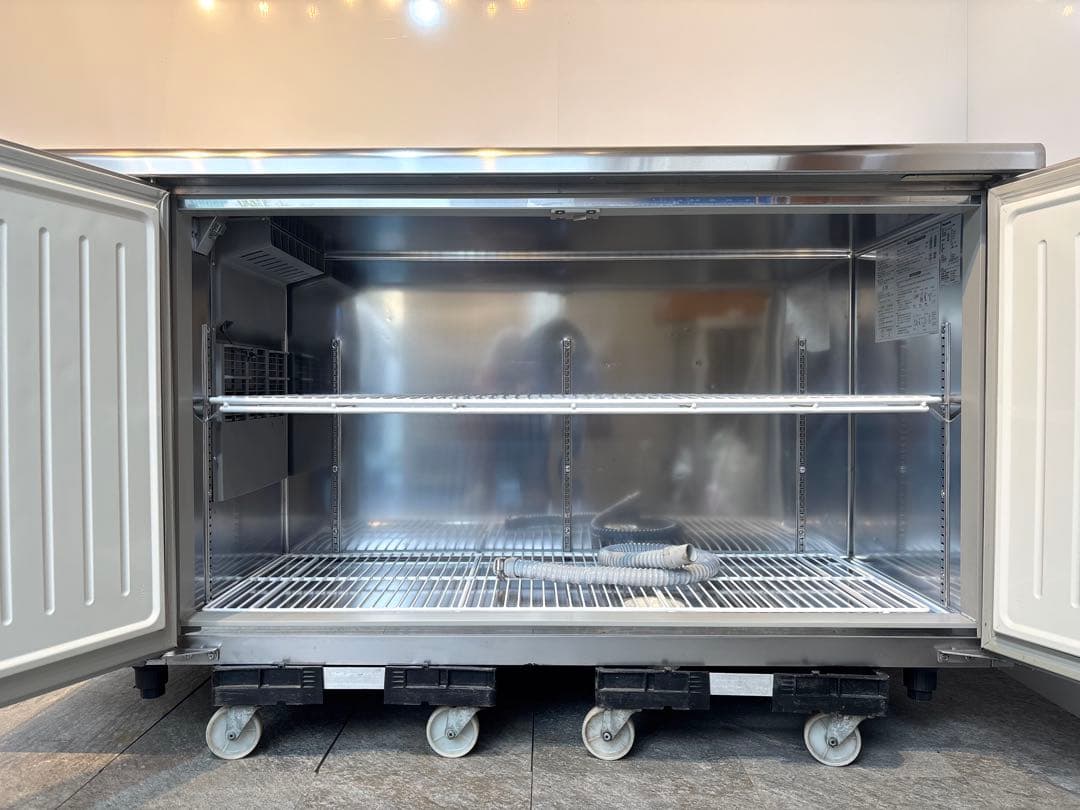 パナソニック業務用テーブル形冷蔵庫SUR-K1561SA