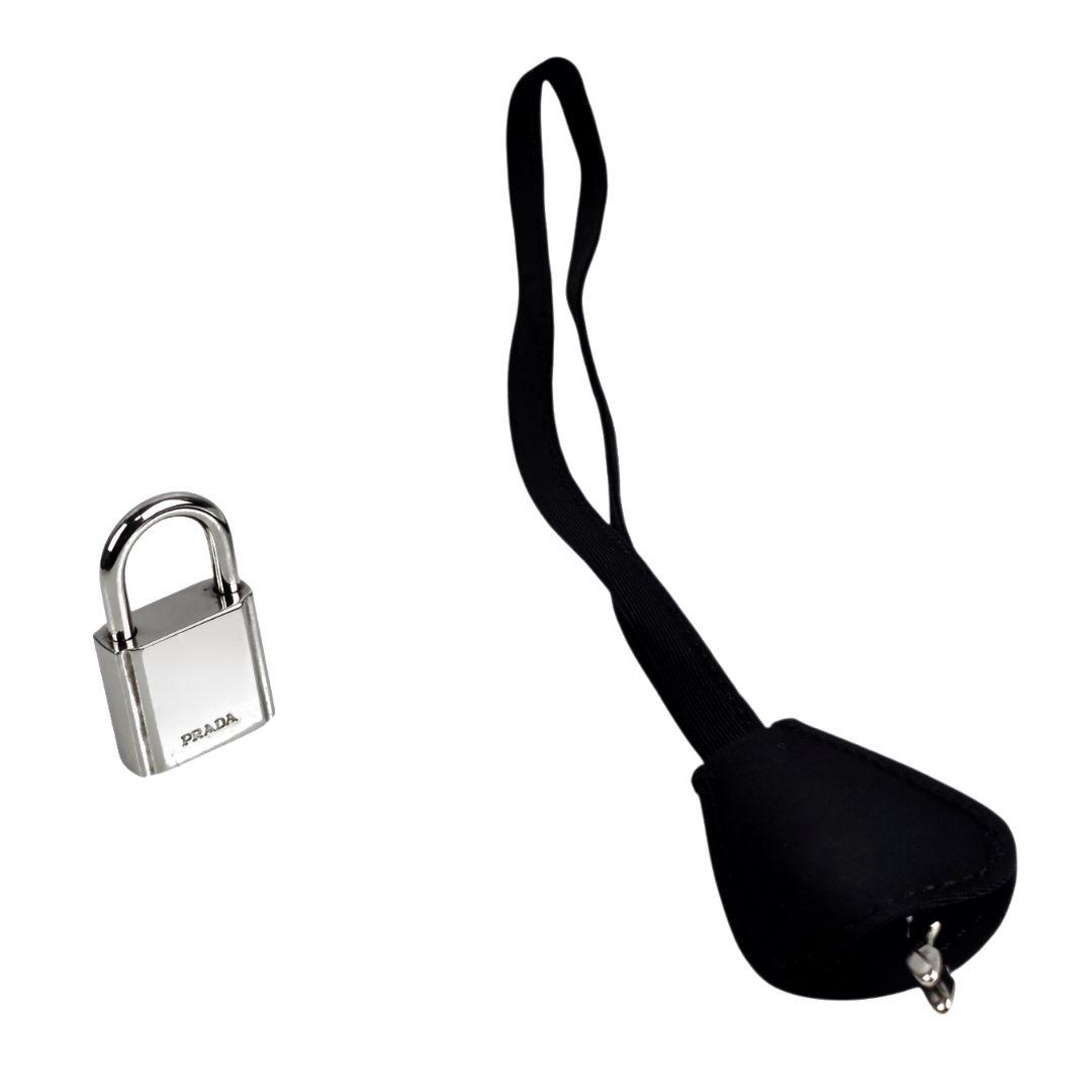 美品 プラダ 三角ロゴ テスート ビジネスバッグ トートバッグ