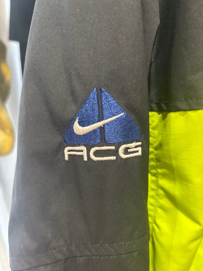 NIKE ナイキ　acg アウター　未使用にた近い　L
