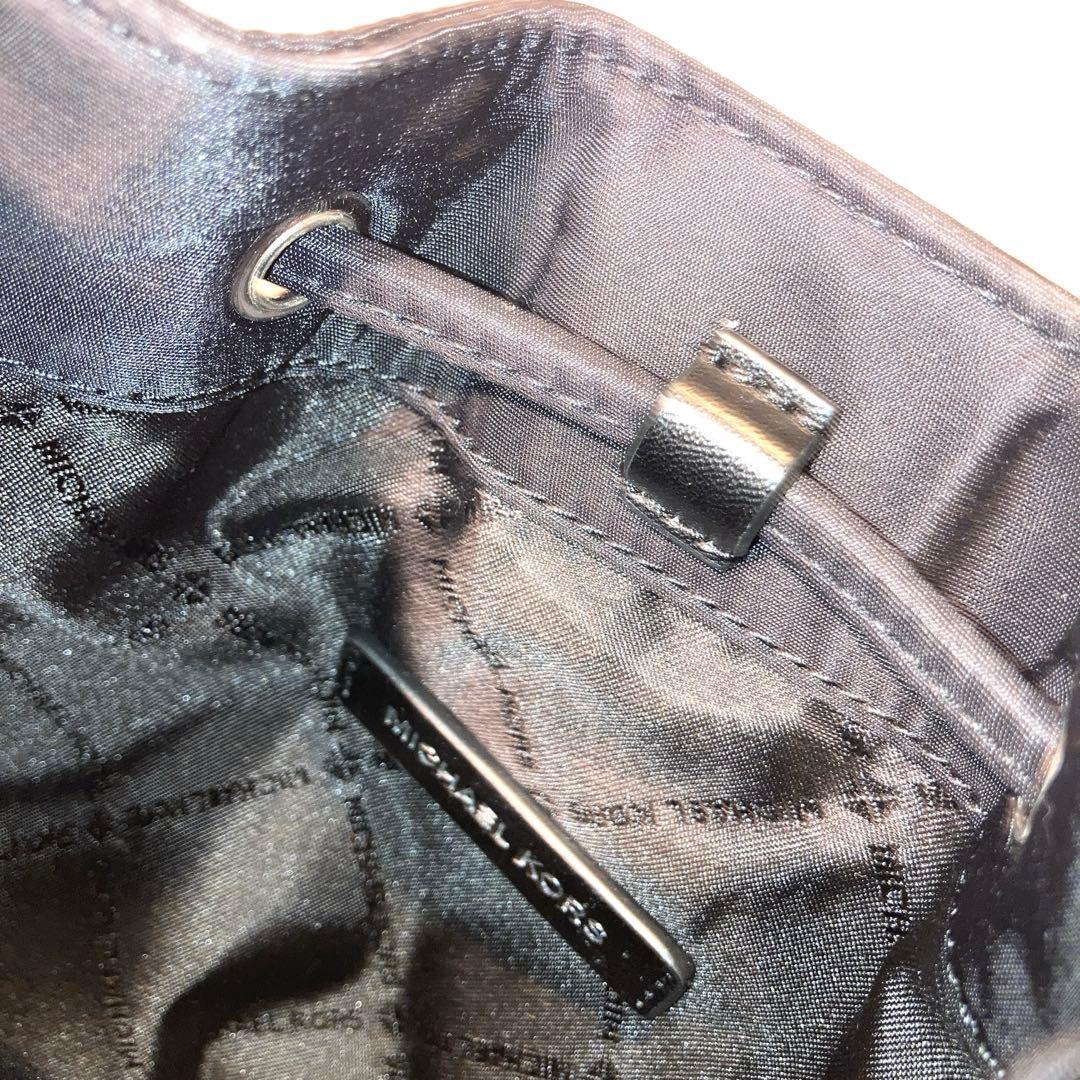 マイケルコース　巾着バッグ　ショルダーバッグ　ハンドバッグ　2WAY KHAI