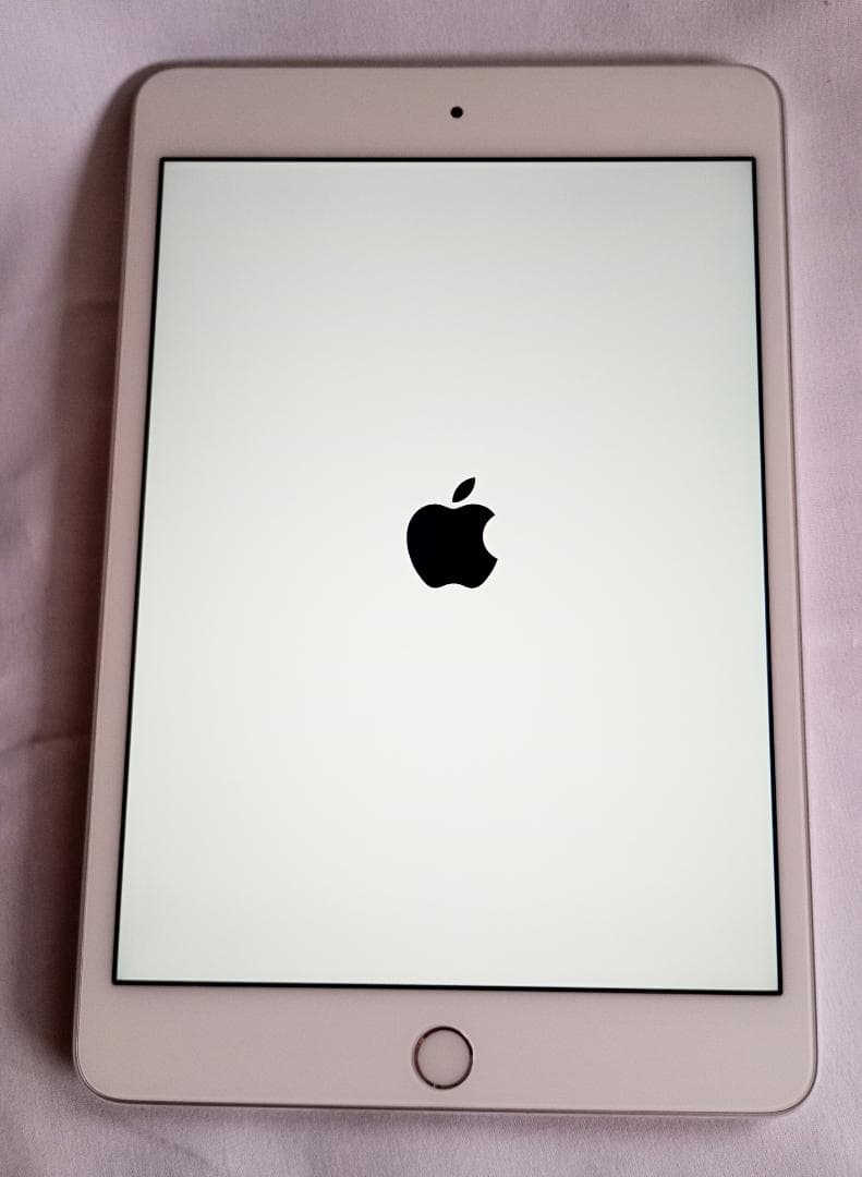 【美品】iPad mini4 32GB Wifiモデル シルバー