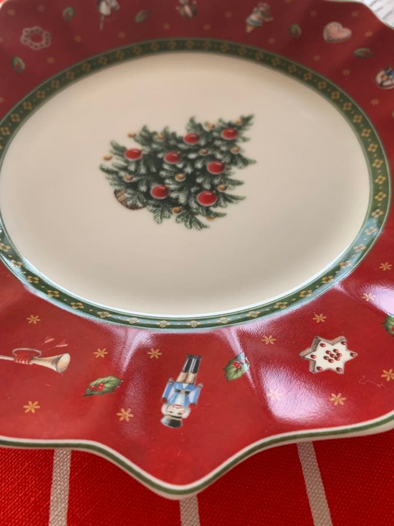 未使用 ビレロイ＆ボッホ トイズデライト クリスマス皿 24cm 2枚セット