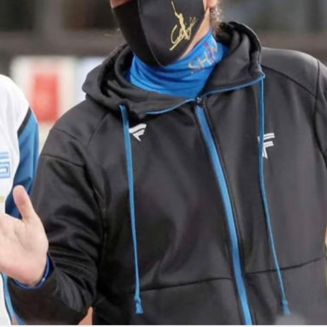 北海道日本ハムファイターズフード付き黒　監督・選手愛用2XL売り切れ終了