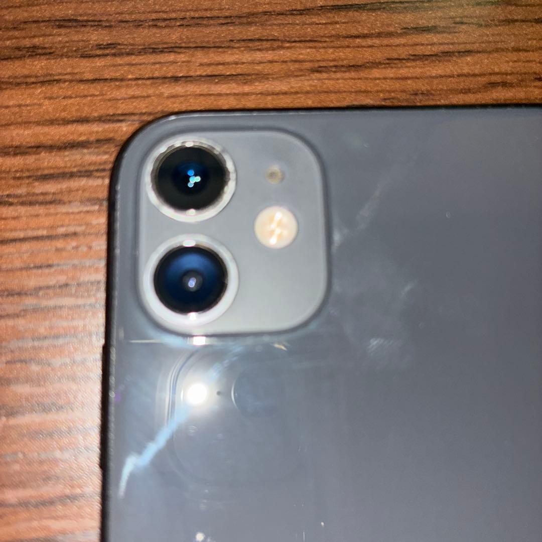 ヤ*ト様 iPhone11 128GB SIMフリー バッテリー　72% 初期化
