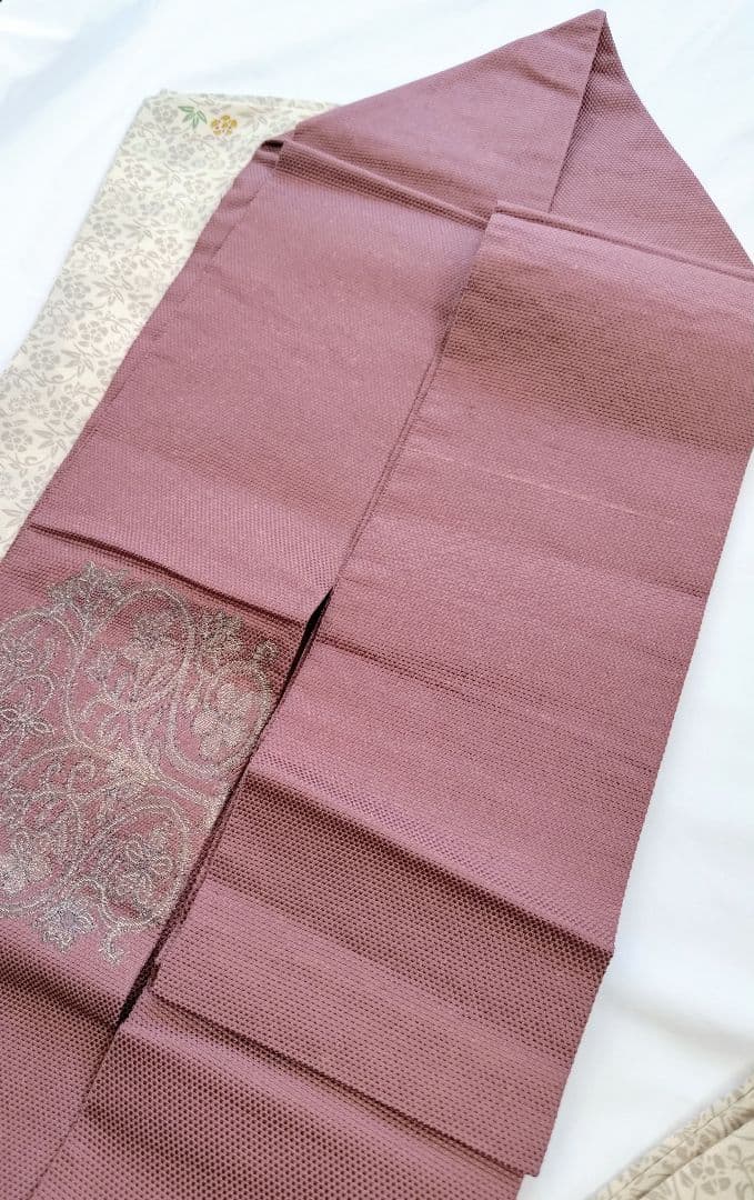 【本日中限定値下】大人名古屋帯くすみピンク草花柄オリエンタル柄刺繍お太鼓柄着物帯