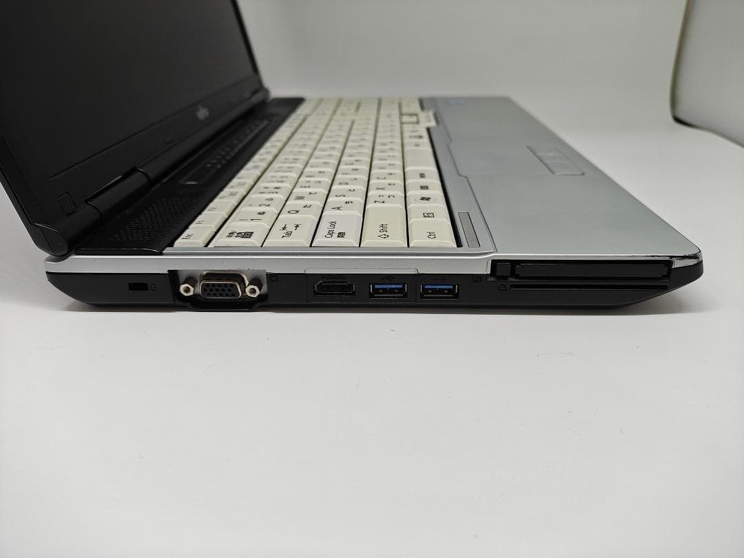 【FUJITSU】爆速 Core i7/新品SSD256GBノートパソコン　E7