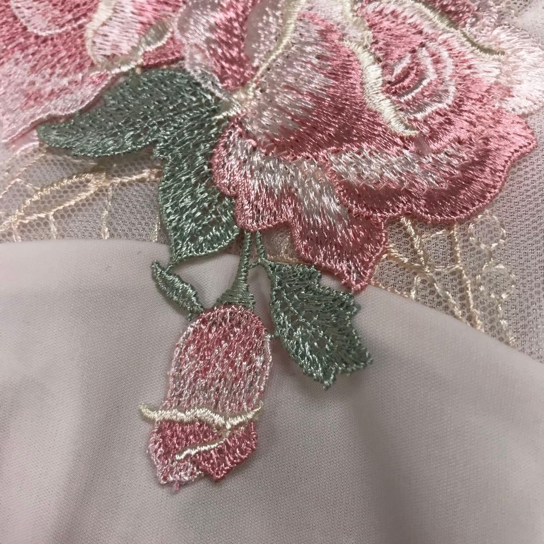 ロマンティック　フェアリー古着 Salute 薔薇　蝶々刺繍　キャミ