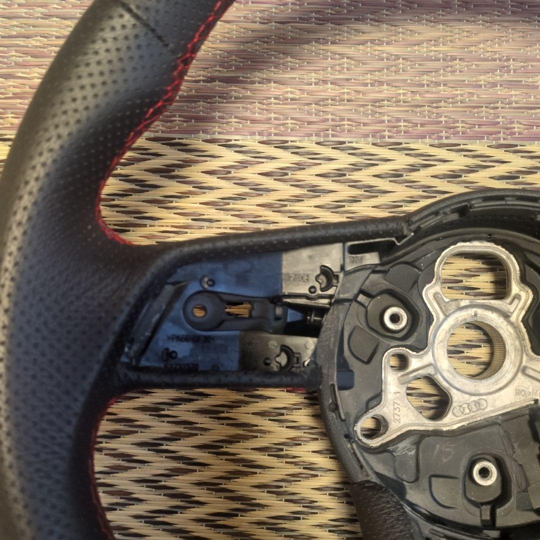 アウディaudi ステアリング・ハンドル RS3