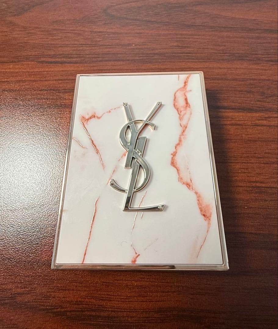 YSL アイシャドウパレット COUTURE MINI CLUTCH 825