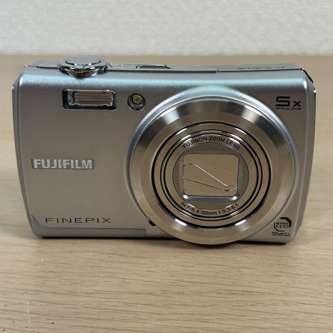 【美品】FUJIFILM FINEPIX F100fd デジカメ B225