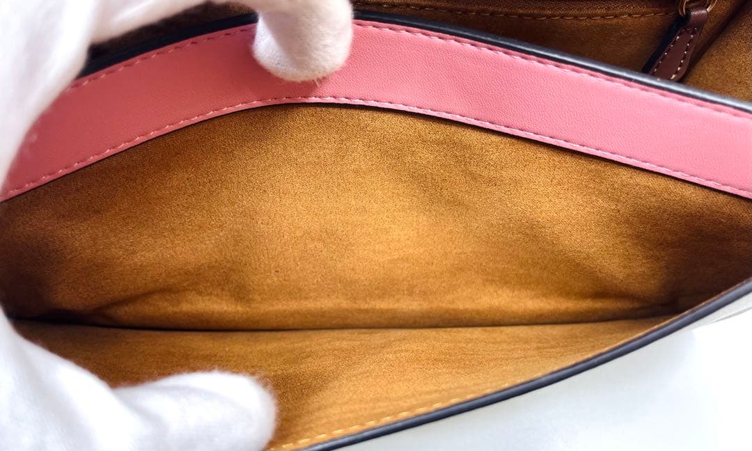 【新品・未使用】COACH シグネチャー ピンク フラップ ショルダー バッグ