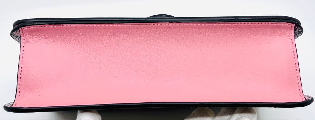 【新品・未使用】COACH シグネチャー ピンク フラップ ショルダー バッグ