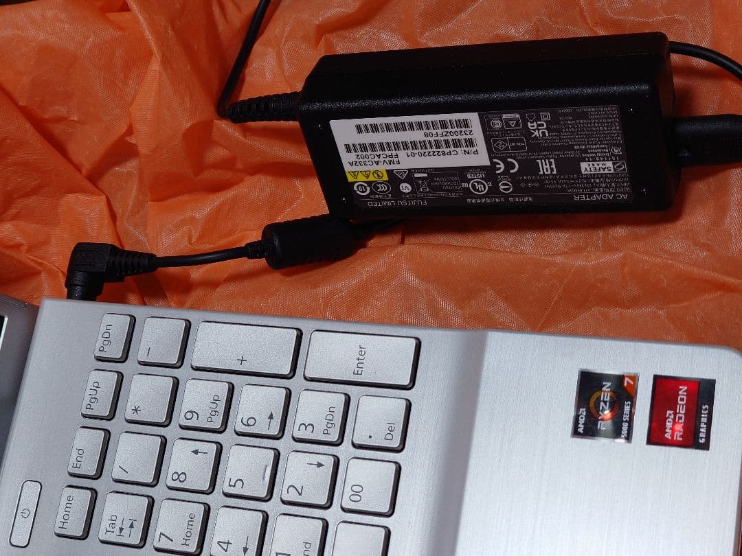 富士通 ノートパソコン DVD