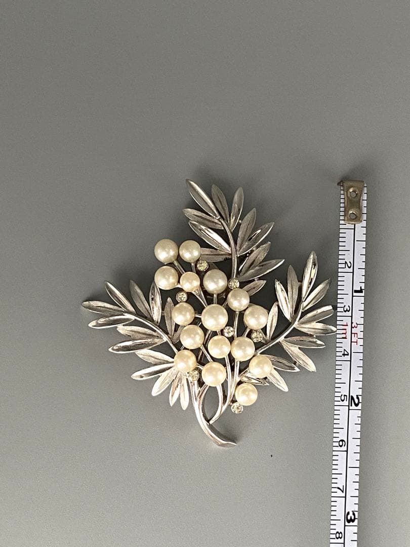 lotuscloud2605⭐️TRIFARI トリファリ ヴィンテージブローチ