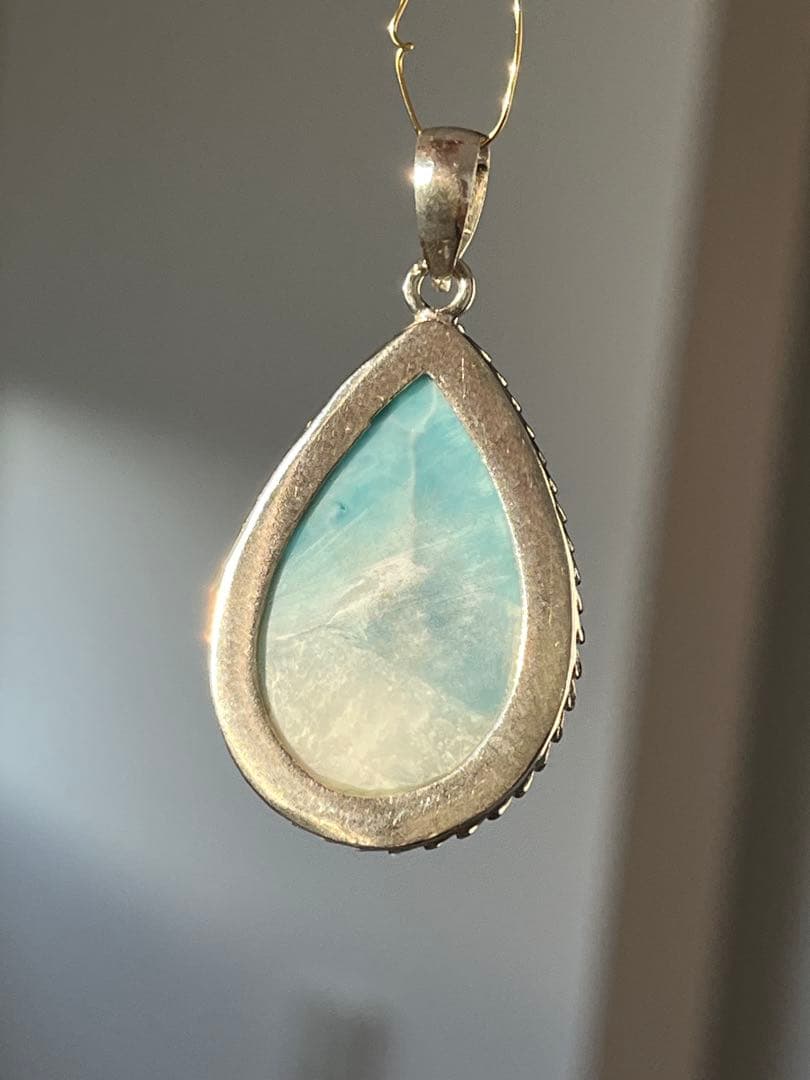 天然石☆高品質！ラリマーしずく型ペンダントトップ☆シルバーワク付き☆模様が美しい