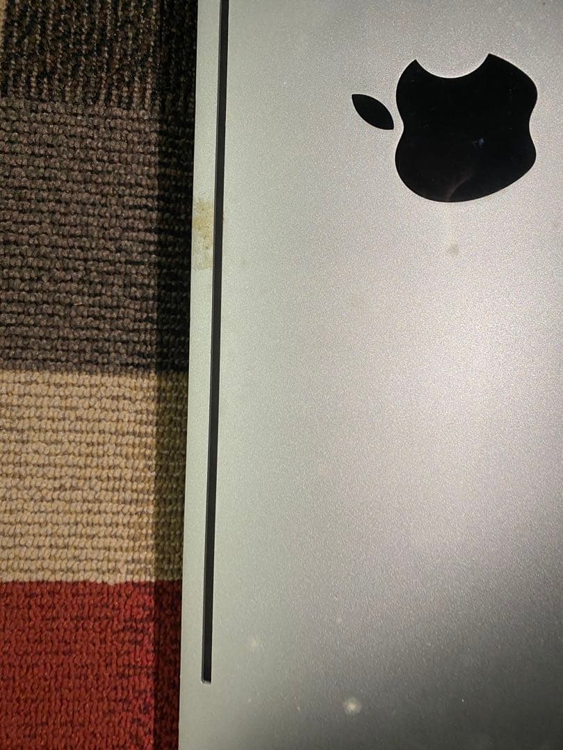 ⑤ iMac 21.5インチ　Mid 2011 ジャンク品