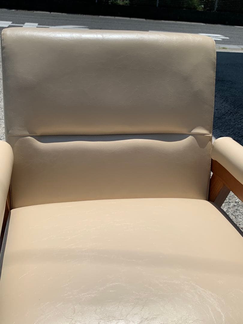 一人掛けソファ　アームチェア　ベージュ　ファブリックチェア 椅子(滋賀県内のみ)